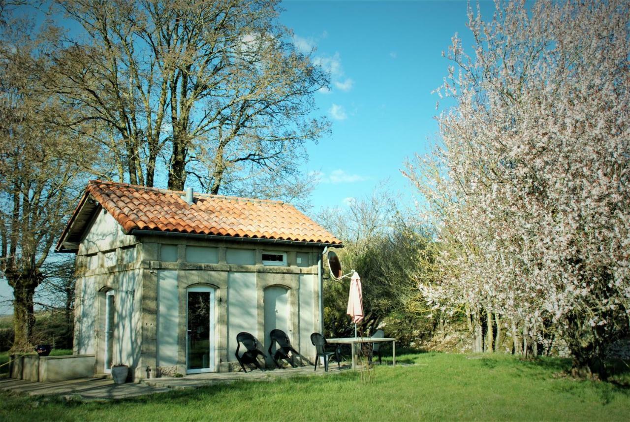 La Gare Aux Anes Hotel Combe-Redonde Buitenkant foto